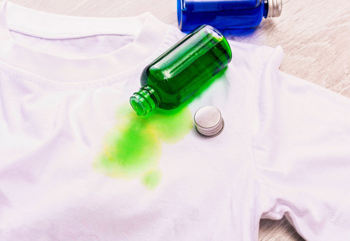 Will food coloring stain clothes