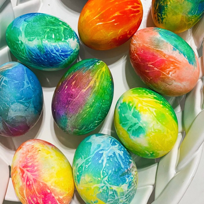 Rice and food coloring eggs