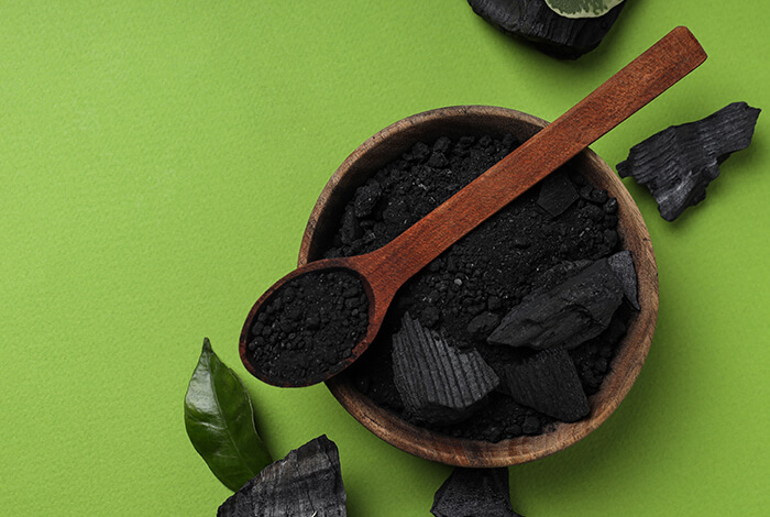 Activated charcoal for food coloring