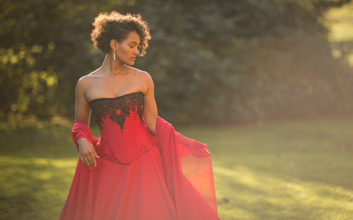 Red and black dresses for weddings